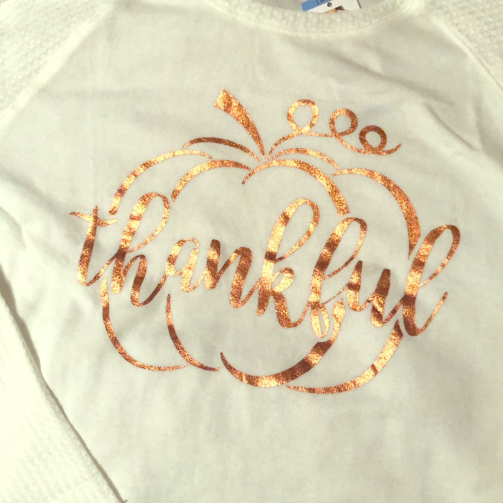 Super cute SOFT Fall long sleeve shirt 🎃🍁